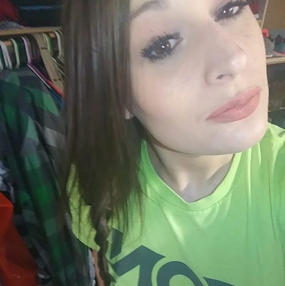 Meet your Posher, Racheal j-bo - Picture 3 of 4